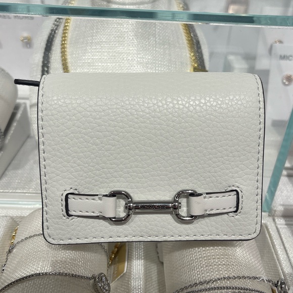 MICHAEL KORS Carson Small Pebbled Leather Wallet
Optic White 
NWT - Picture 16 of 16